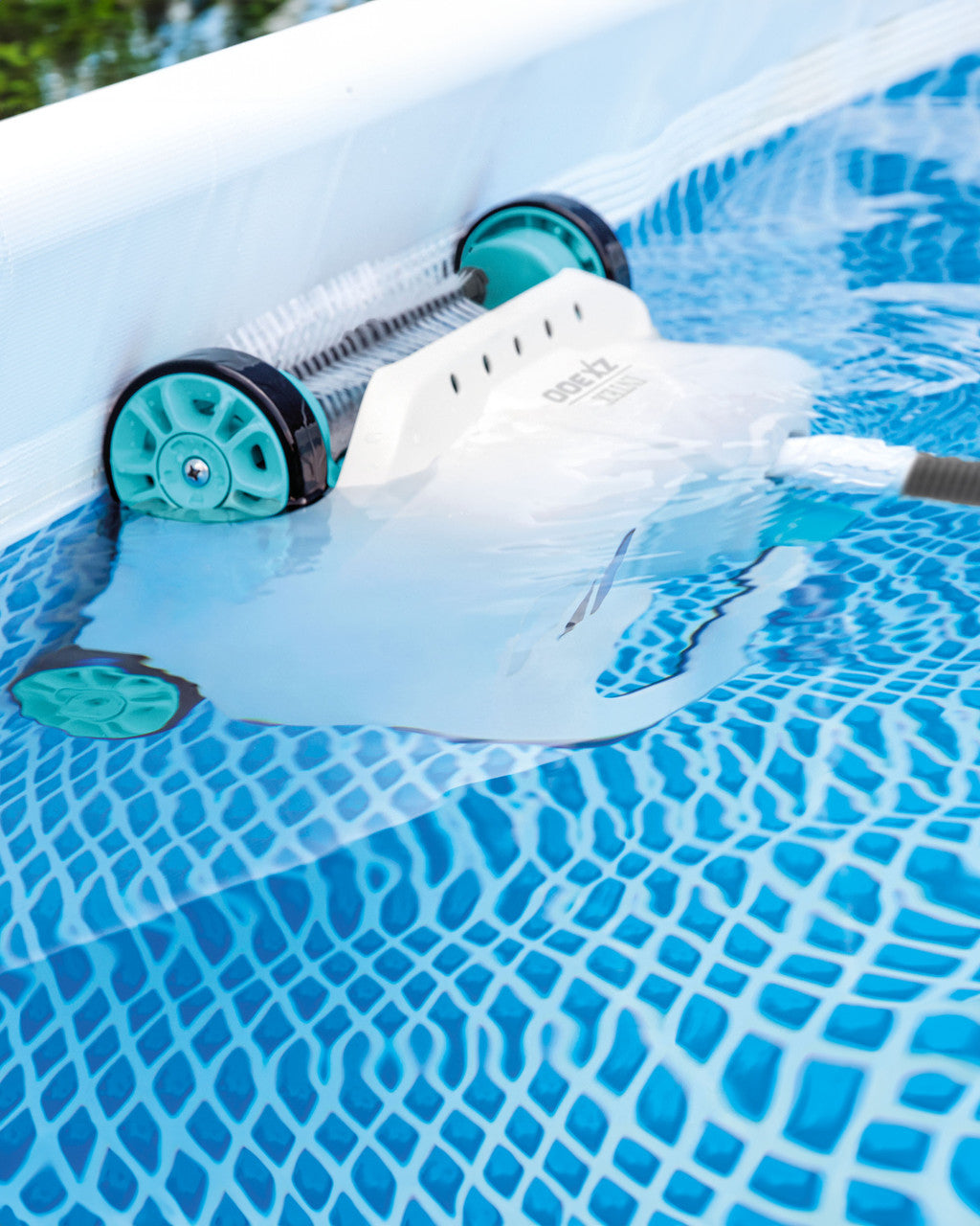 Index Deluxe Automatic Pool Vacuum