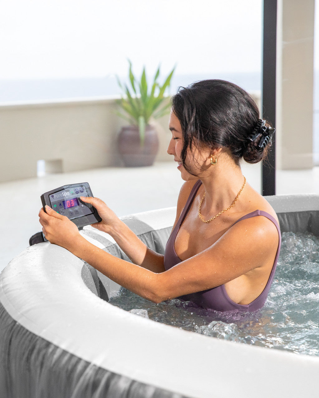 Intex 6-Person Greywood Deluxe Round Bubble Spa Set 216x71cm