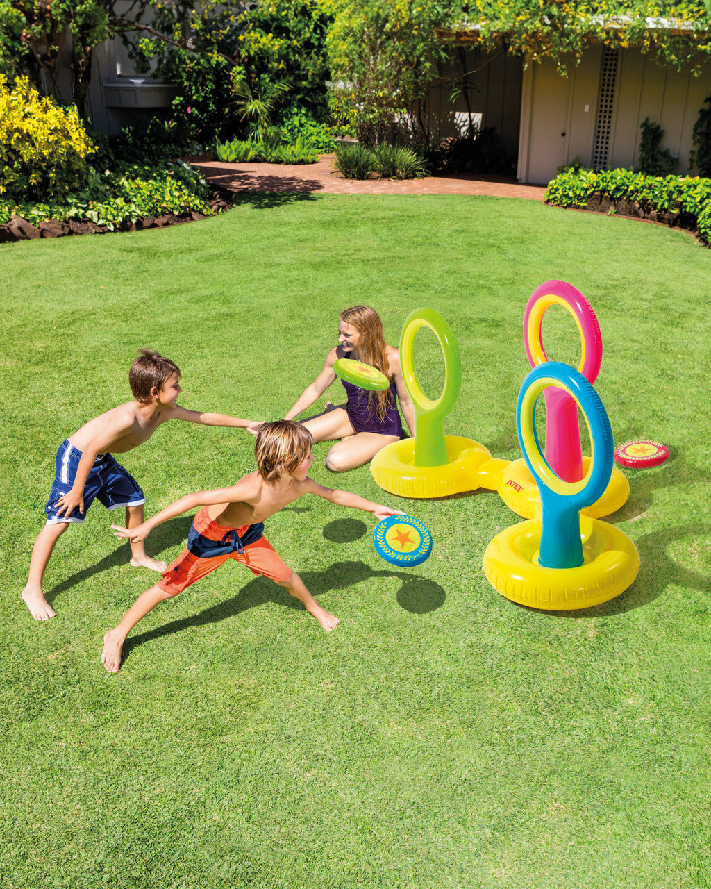 Intex Inflatable Flying Disc Toss Game